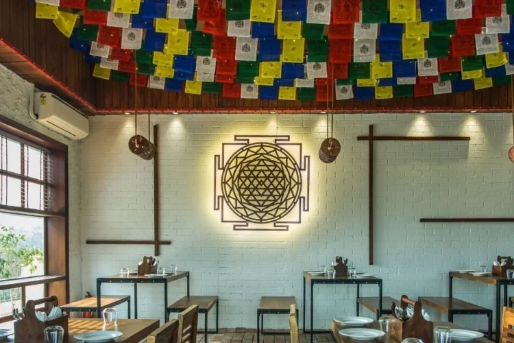 Cross Point Mall Interior_Yeti, The Himalayan Kitchen